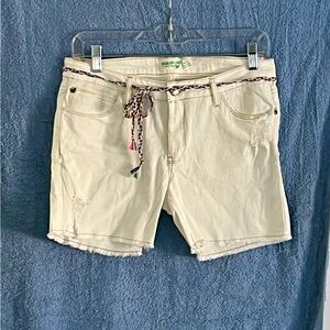 Dream Out Loud by Selena Gomez White Bermuda Shorts NWT Size 9